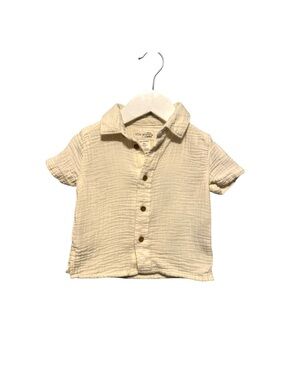 ⭐️ 5/$30 Little Planet Kids Muslin Button Shirt size 6M